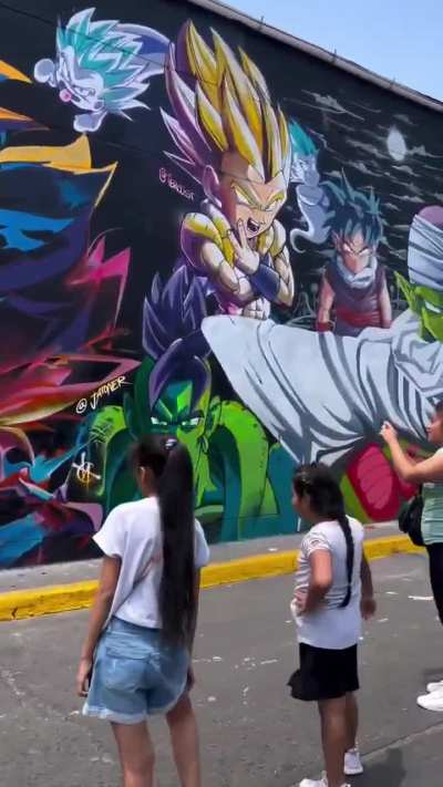 Mural created by 45 artists in Peru in memory of Akira Toriyama. It is 110 metres long and 6 metres high
