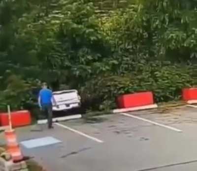 WCGW Not Turning Off The Engine While Leaving.