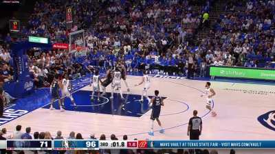 [Highlight] Mavs with an exclamation point buzzer to end the 3rd