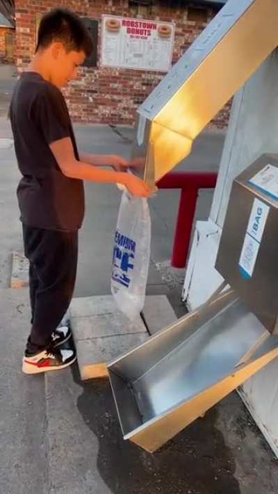 bro really looked at it like "?"?