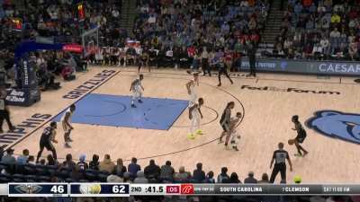 [Highlight] Ja Morant drills the deep 3.