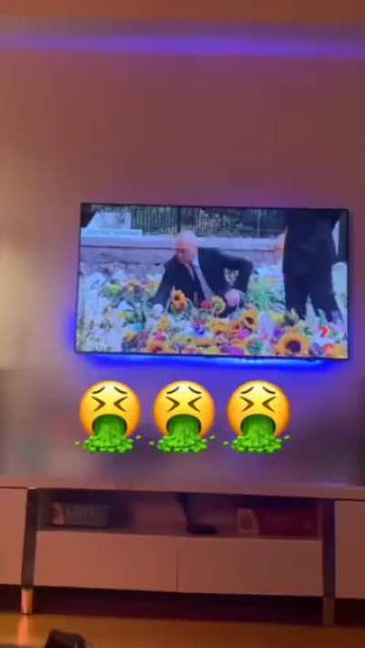 prince Andrew "comforting" his daughter at his mother's funeral
