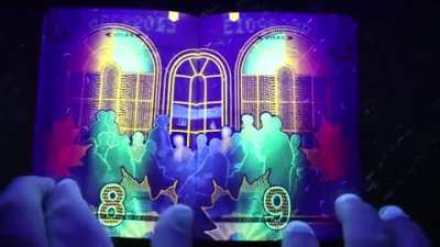 Canadian passport in black light ?
