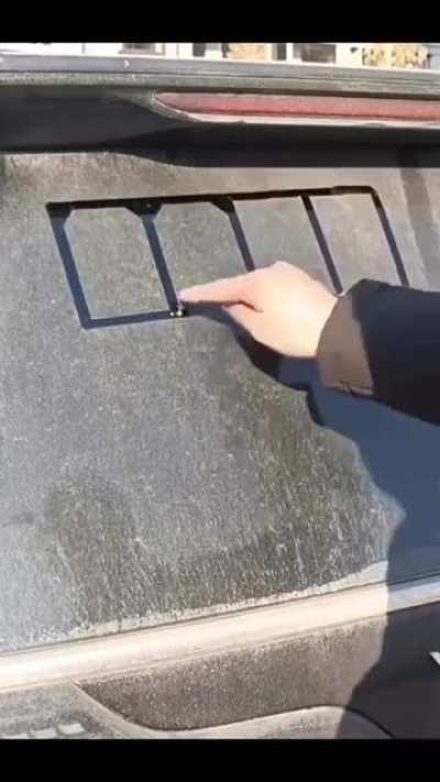 The way this person finger sketches