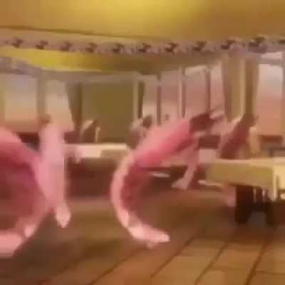 تلقى رئيس مجلس النواب اللبناني النائب ميشال المر في حضور وزير خارجية فرنسا ?? ووزير الاعلام السيد غازي صلاح عبدالله
