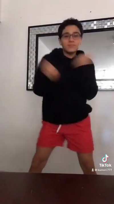 So cringe ? his tiktok:(kumori.777)