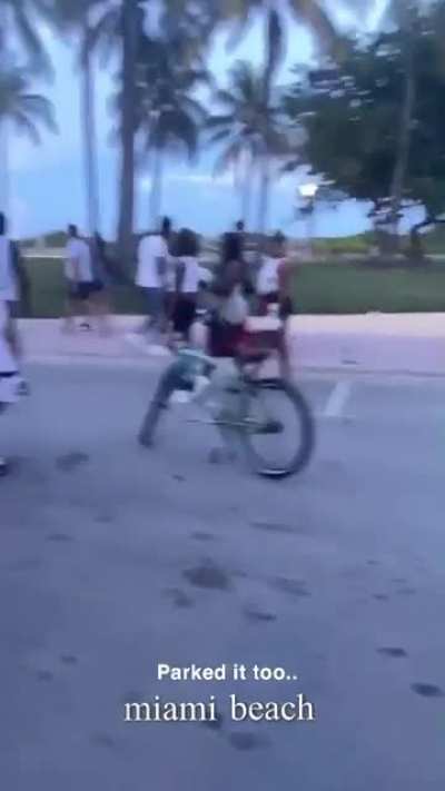 Parking a bike with no handlebars! ?