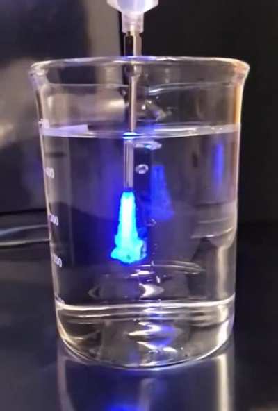 Result of injecting Luminol into a solution containing 10% bleach