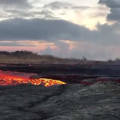 Fast-flowing lava