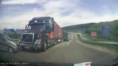 Lorry's anti-idiots emergency brakes