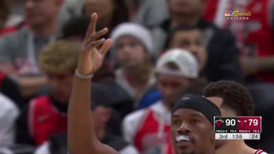 [Highlight] Jimmy Butler doing a familiar gesture