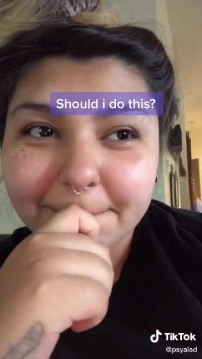 You dropped this queen ?