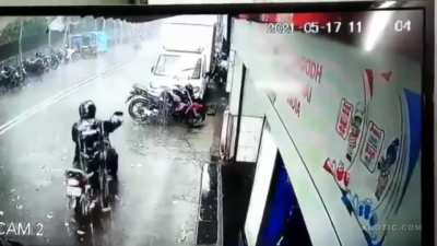 Helmet doesn't saves you