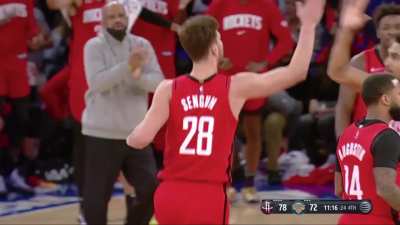 [Highlight] Rockets broadcasters were speechless after this fastbreak