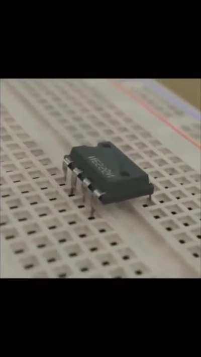 IC walking on Breadboard