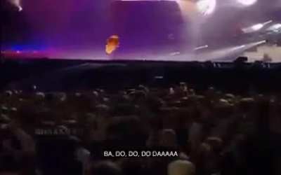 Dance roach