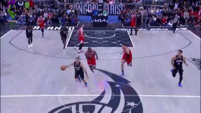 [Highlight] 6'3 Cole Anthony with a fastbreak windmill dunk