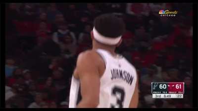 [Highlight] Even the Bulls commentators are in disbelief at the Spurs' inability to get Wemby the ball