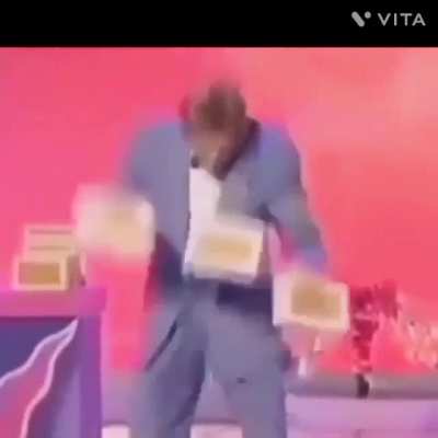 my eyes are not working or he is fast