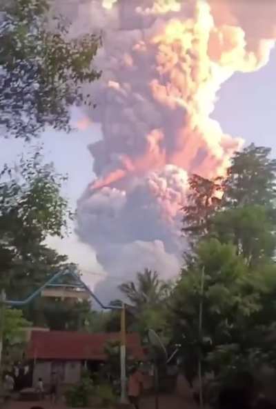 ? Mount Lewotobi Laki-laki, Indonesia , volcano erupts plummeting ash to the sky