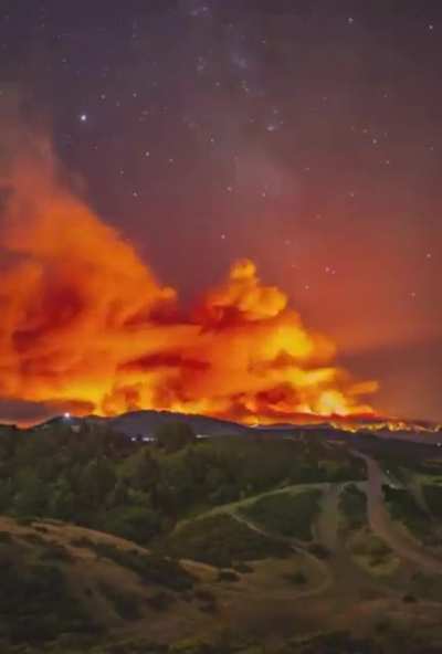 The Timelapse of a growing fire in California