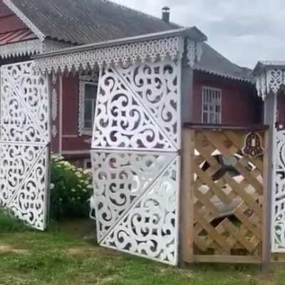 A kinetic folding gate inspired by Klemens Torggler, a visual artist who specializes in stuff like this