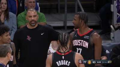 [Highlight] Cam Reddish walks into Tari Eason prior to Tari shooting free throws and gets T'd up. Prince also shoves Tari. Ime Udoka gets ejected. Lebron gets a technical.