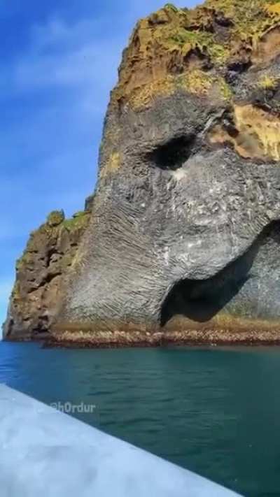 ? Elephant Rock, Iceland