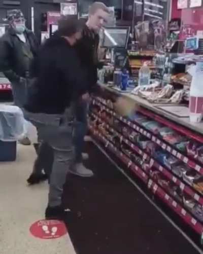 Instant Karma for this male Karen ?