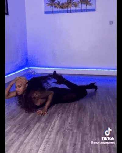 to dance sexily