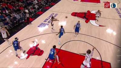 [Highlight] Wood snaps back a jogging McGee by shoving him into DeRozan for the and-1