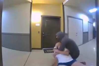 Agent 47 at it again with the stealthy takedowns.