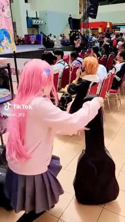 Bocchi's new guitar vol. i dont know anymore