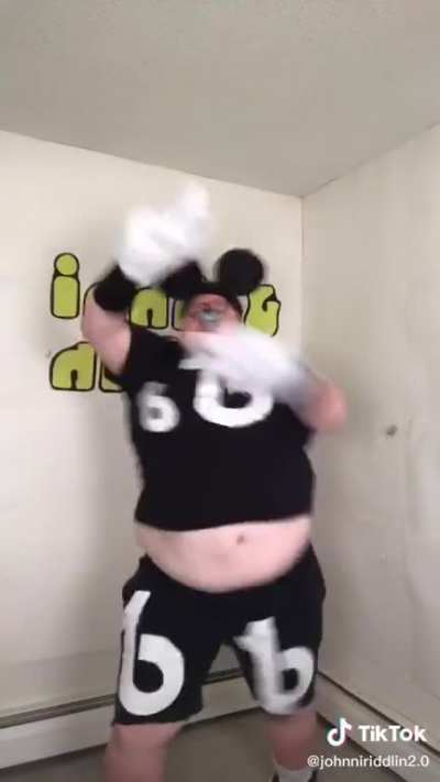 I'm going to have some nightmare's from watching this guy's TikTok's.