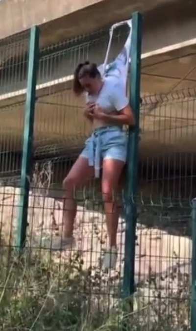 HMC while I jump the fence