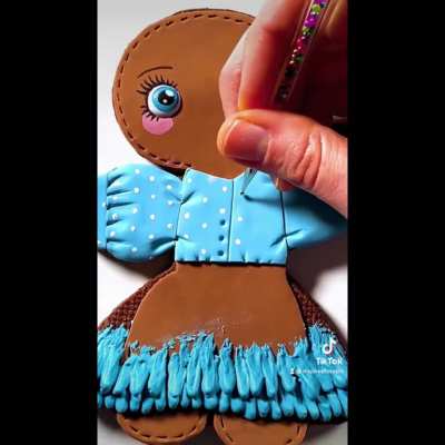 I made a fashionable chocolate "gingerbread" girl sandwich cookie for my 7yo niece