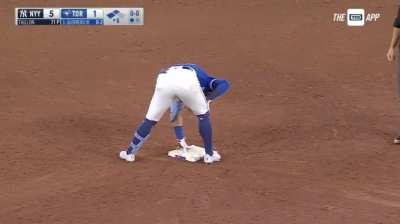 [Highlight] [Highlight] IKF catches Bichette sleeping and tags him out behind his back after a 1-out double