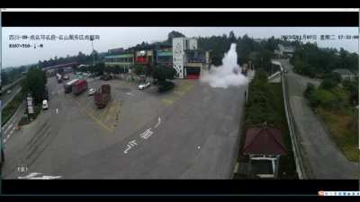 at first i thought it was liquid nitrogen because of the white fumes.