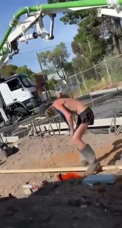 WCGW if i pop a spray can with a shovel