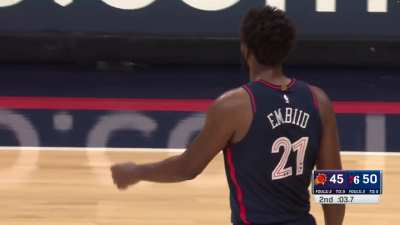 [Highlight] Embiid spikes it away as he blocks Keita Bates Diop