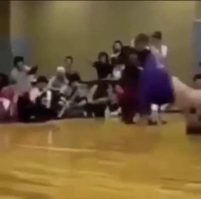Break Dancing yeah!