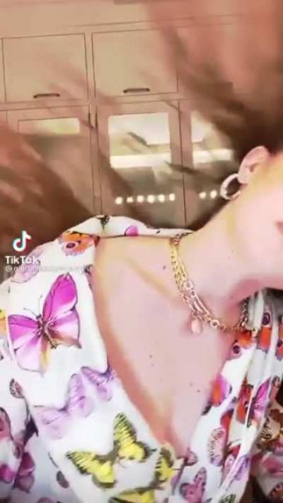 Idk just the Butterflies ?
