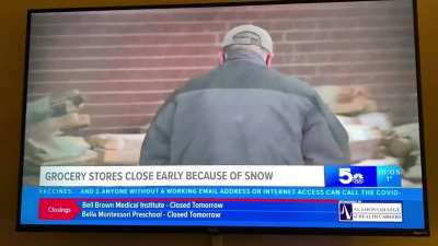 Told my husband that corndogs sound delicious. He then risked his life for corndogs and ended up on the news ???