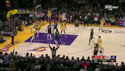 [Highlight] LeBron throws it down off the give and go!