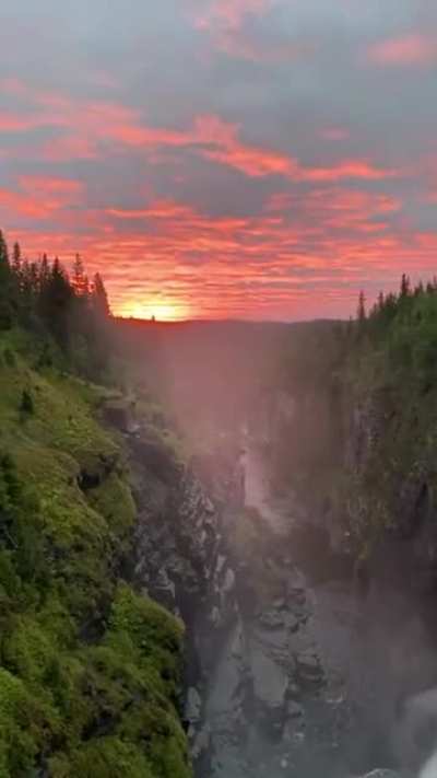 ? Hällingsåfallet, Sweden