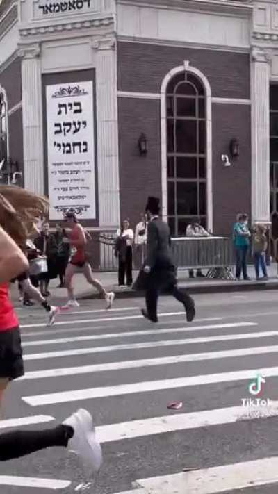 it's like "Frogger" irl