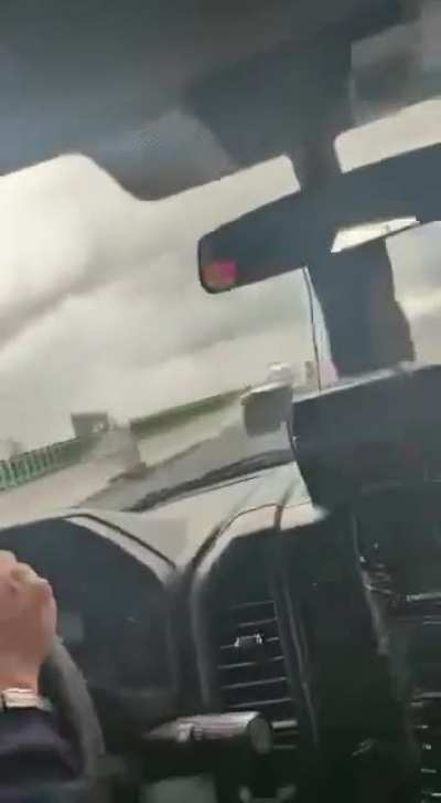 Idiots In Trailers - Mexico - Pachuca Highway Km. 28