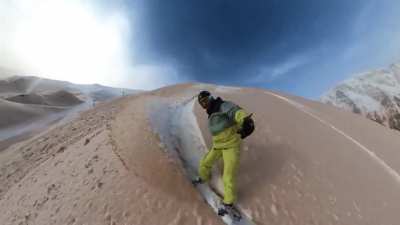 Sahara's sand flew and settled on the snowy French Pyrénées Mountains.