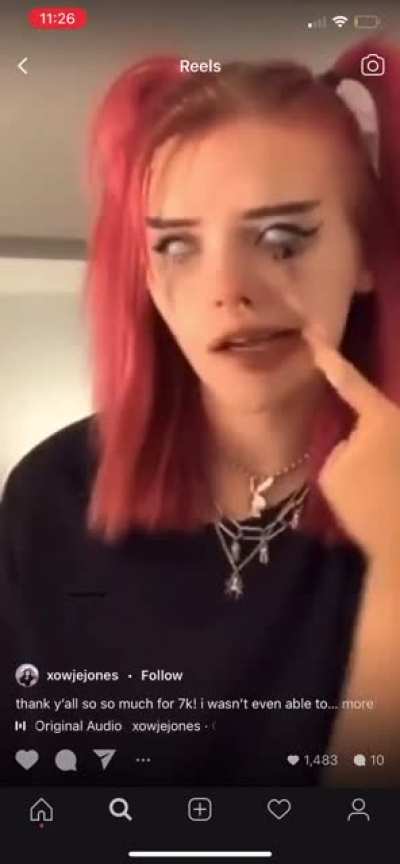 Wow she’s so weird and edgy