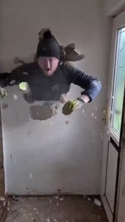 You can go to the pub during lockdown!?